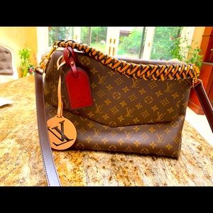 Louis Vuitton Beaubourg collectors edition